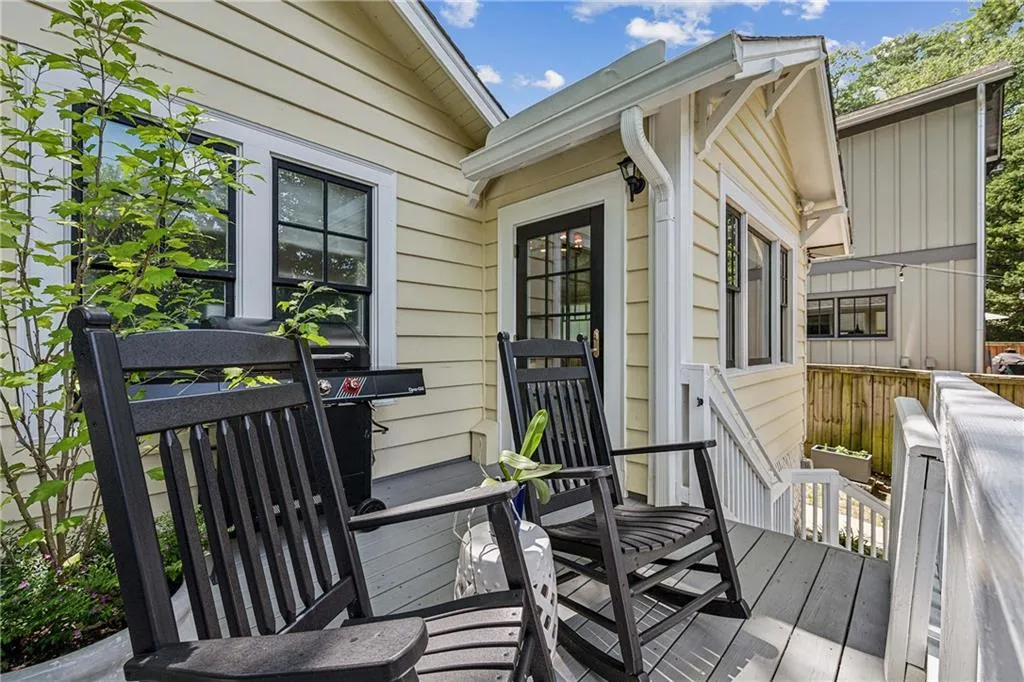 2210 Fairhaven Circle Ne, Atlanta, Georgia 30305, 3 Bedrooms Bedrooms, ,2 BathroomsBathrooms,Residential,For Sale,2210 Fairhaven Circle Ne,7616350