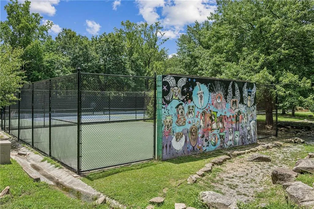 2210 Fairhaven Circle Ne, Atlanta, Georgia 30305, 3 Bedrooms Bedrooms, ,2 BathroomsBathrooms,Residential,For Sale,2210 Fairhaven Circle Ne,7616350