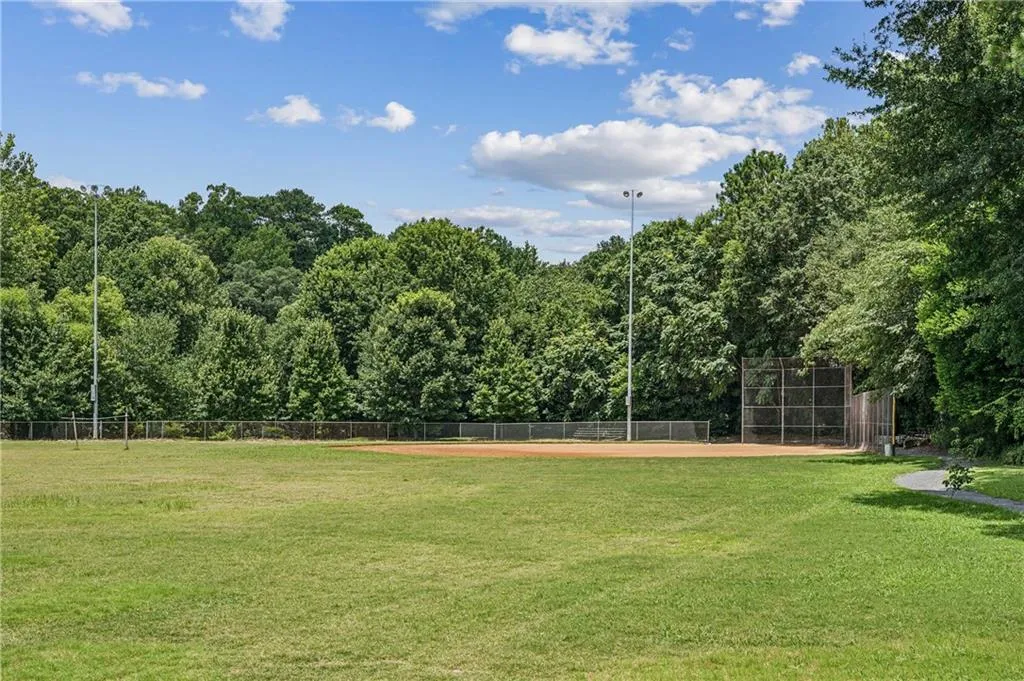 2210 Fairhaven Circle Ne, Atlanta, Georgia 30305, 3 Bedrooms Bedrooms, ,2 BathroomsBathrooms,Residential,For Sale,2210 Fairhaven Circle Ne,7616350