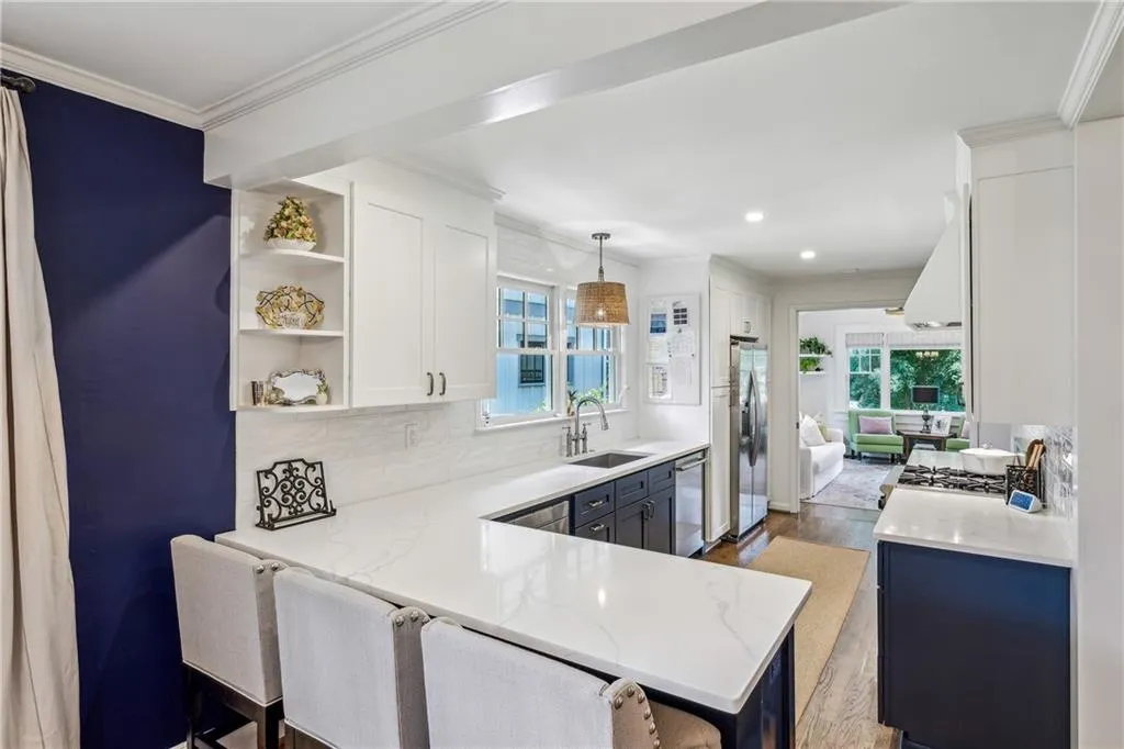 2210 Fairhaven Circle Ne, Atlanta, Georgia 30305, 3 Bedrooms Bedrooms, ,2 BathroomsBathrooms,Residential,For Sale,2210 Fairhaven Circle Ne,7616350