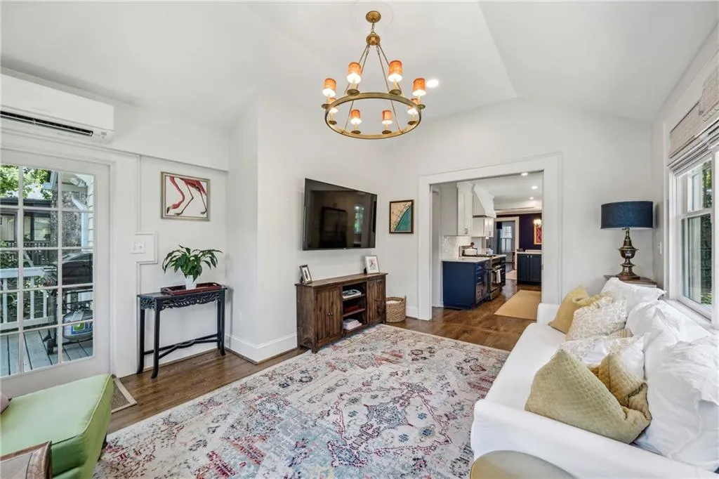 2210 Fairhaven Circle Ne, Atlanta, Georgia 30305, 3 Bedrooms Bedrooms, ,2 BathroomsBathrooms,Residential,For Sale,2210 Fairhaven Circle Ne,7616350