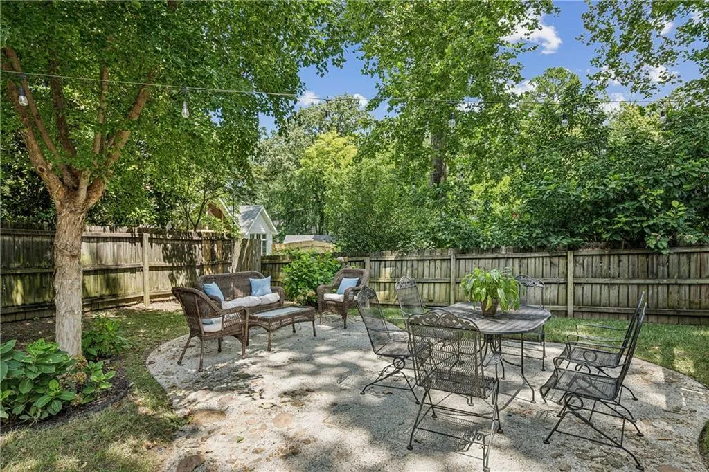 2210 Fairhaven Circle Ne, Atlanta, Georgia 30305, 3 Bedrooms Bedrooms, ,2 BathroomsBathrooms,Residential,For Sale,2210 Fairhaven Circle Ne,7616350