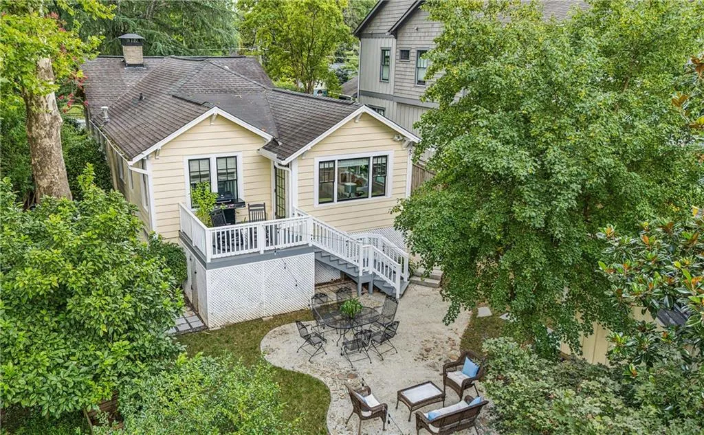 2210 Fairhaven Circle Ne, Atlanta, Georgia 30305, 3 Bedrooms Bedrooms, ,2 BathroomsBathrooms,Residential,For Sale,2210 Fairhaven Circle Ne,7616350