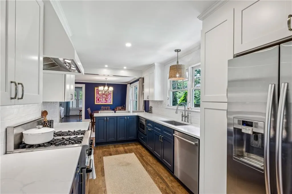 2210 Fairhaven Circle Ne, Atlanta, Georgia 30305, 3 Bedrooms Bedrooms, ,2 BathroomsBathrooms,Residential,For Sale,2210 Fairhaven Circle Ne,7616350