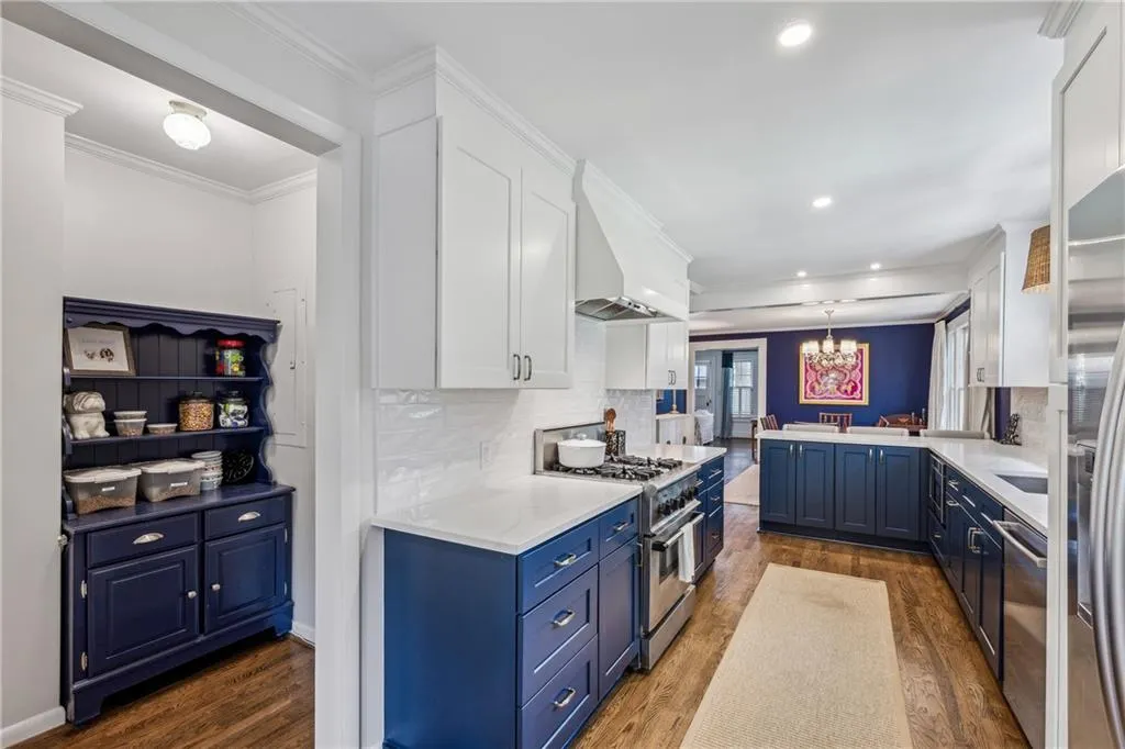 2210 Fairhaven Circle Ne, Atlanta, Georgia 30305, 3 Bedrooms Bedrooms, ,2 BathroomsBathrooms,Residential,For Sale,2210 Fairhaven Circle Ne,7616350
