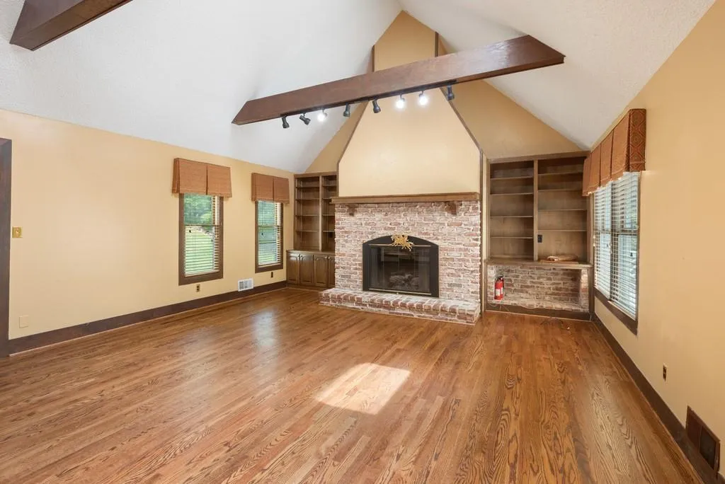 1628 Chevron Way, Sandy Springs, Georgia 30350, 5 Bedrooms Bedrooms, ,4 BathroomsBathrooms,Residential,Sold,1628 Chevron Way,6730166