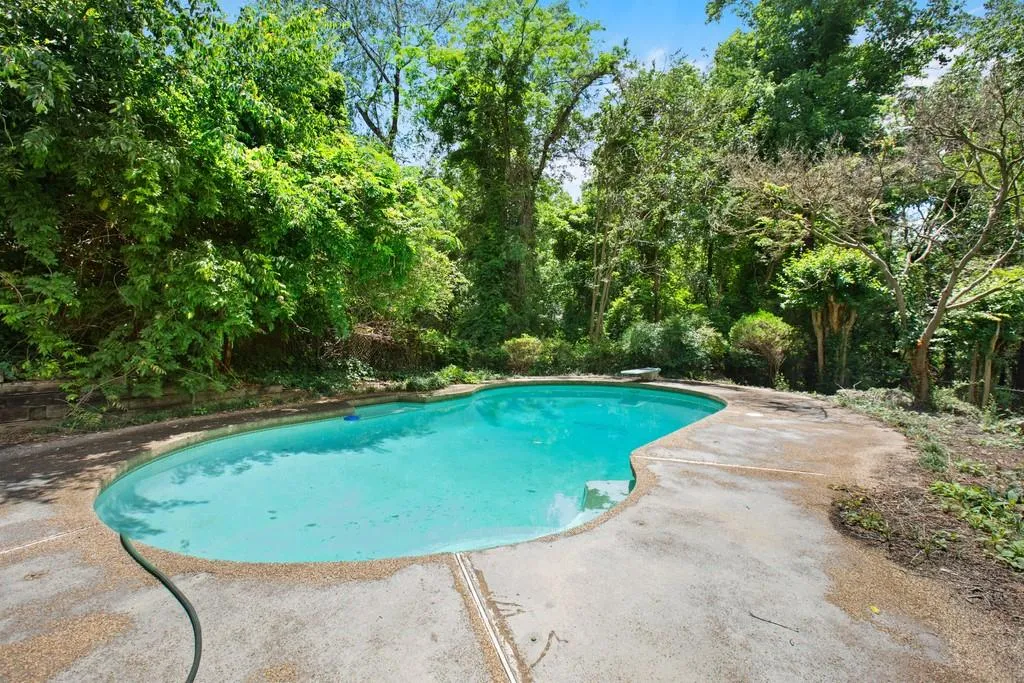 1628 Chevron Way, Sandy Springs, Georgia 30350, 5 Bedrooms Bedrooms, ,4 BathroomsBathrooms,Residential,Sold,1628 Chevron Way,6730166