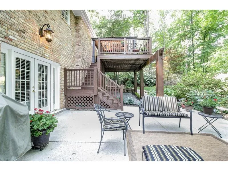 6778 Brandon Mill Road, Sandy Springs, Georgia 30328, 4 Bedrooms Bedrooms, ,3 BathroomsBathrooms,Residential,Sold,6778 Brandon Mill Road,5755403