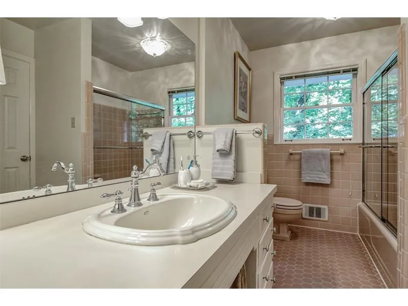 6778 Brandon Mill Road, Sandy Springs, Georgia 30328, 4 Bedrooms Bedrooms, ,3 BathroomsBathrooms,Residential,Sold,6778 Brandon Mill Road,5755403