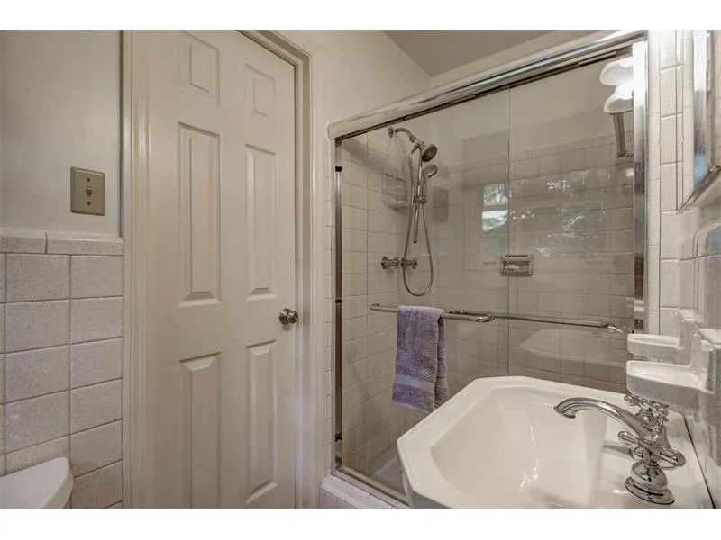 6778 Brandon Mill Road, Sandy Springs, Georgia 30328, 4 Bedrooms Bedrooms, ,3 BathroomsBathrooms,Residential,Sold,6778 Brandon Mill Road,5755403