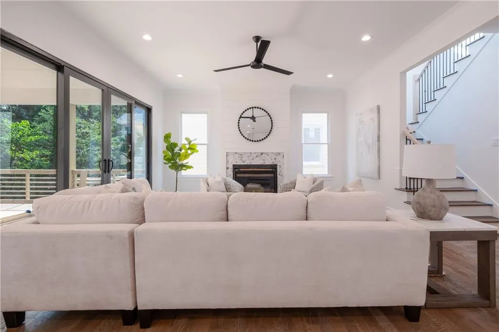 277 Green Hill Road, Sandy Springs, Georgia 30342, 6 Bedrooms Bedrooms, ,6 BathroomsBathrooms,Residential,Sold,277 Green Hill Road,7220547