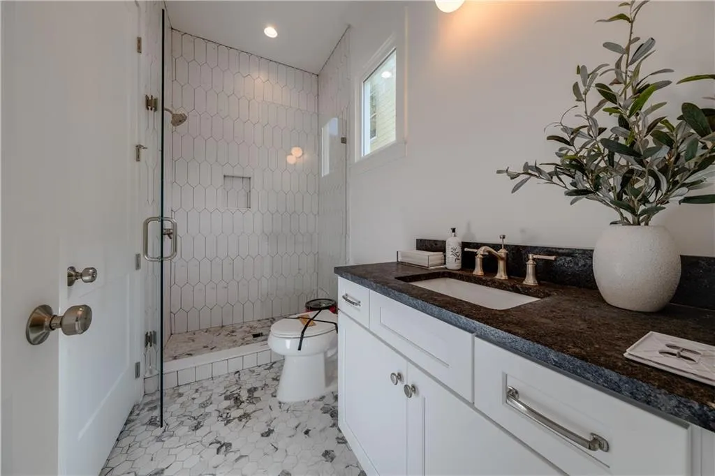 277 Green Hill Road, Sandy Springs, Georgia 30342, 6 Bedrooms Bedrooms, ,6 BathroomsBathrooms,Residential,Sold,277 Green Hill Road,7220547