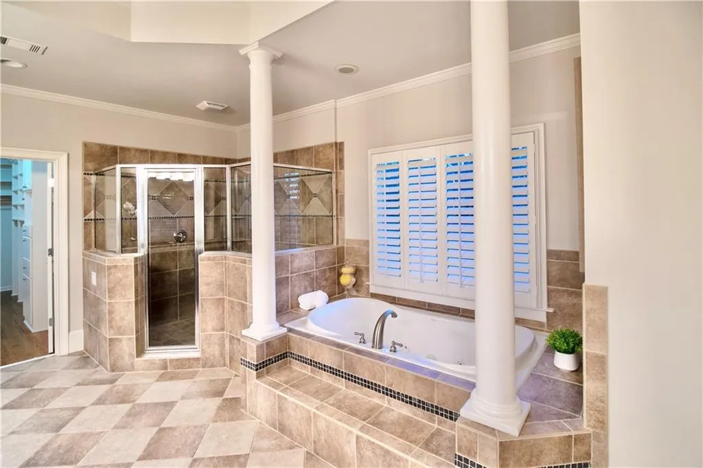 5240 Forest Ridge Circle, Atlanta, Georgia 30342, 6 Bedrooms Bedrooms, ,5 BathroomsBathrooms,Residential,Sold,5240 Forest Ridge Circle,6849040
