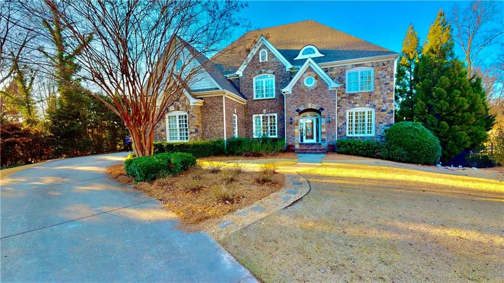 5240 Forest Ridge Circle, Atlanta, Georgia 30342, 6 Bedrooms Bedrooms, ,5 BathroomsBathrooms,Residential,Sold,5240 Forest Ridge Circle,6849040
