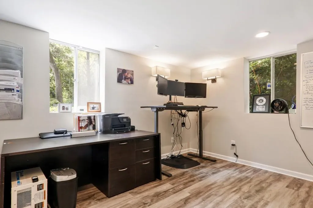 4770 Chatworth Court, Atlanta, Georgia 30342, 4 Bedrooms Bedrooms, ,3 BathroomsBathrooms,Residential,Sold,4770 Chatworth Court,6674029