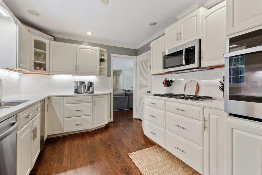 4770 Chatworth Court, Atlanta, Georgia 30342, 4 Bedrooms Bedrooms, ,3 BathroomsBathrooms,Residential,Sold,4770 Chatworth Court,6674029