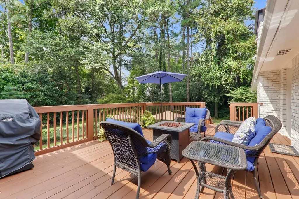 4770 Chatworth Court, Atlanta, Georgia 30342, 4 Bedrooms Bedrooms, ,3 BathroomsBathrooms,Residential,Sold,4770 Chatworth Court,6674029