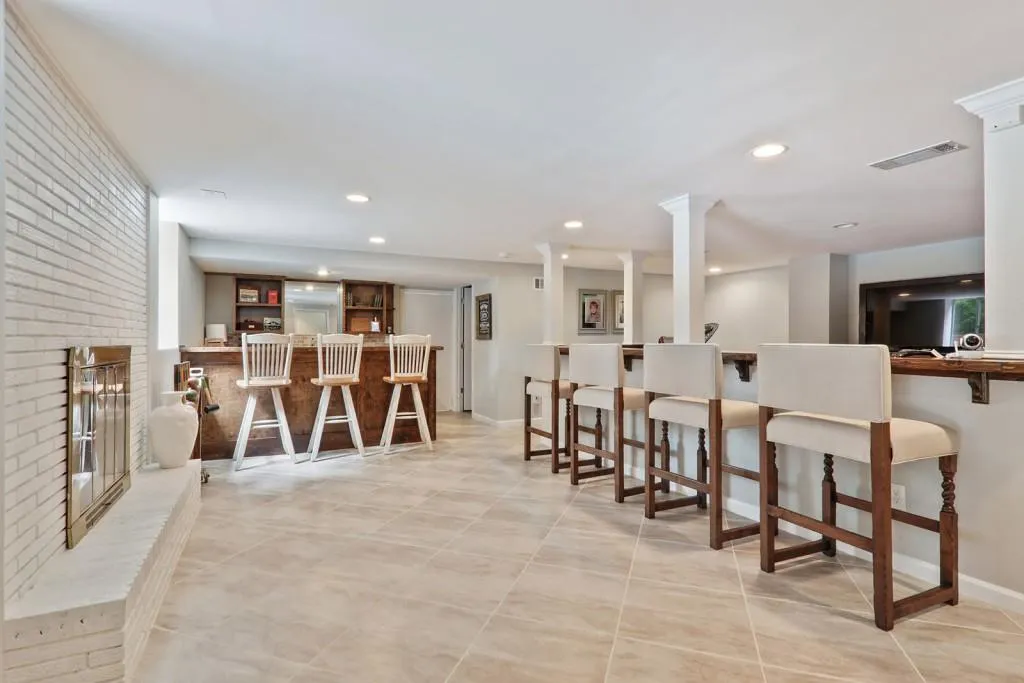 4770 Chatworth Court, Atlanta, Georgia 30342, 4 Bedrooms Bedrooms, ,3 BathroomsBathrooms,Residential,Sold,4770 Chatworth Court,6674029