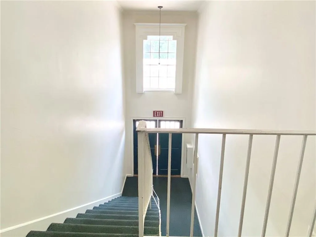 5637 Kingsport Drive, Atlanta, Georgia 30342, 3 Bedrooms Bedrooms, ,2 BathroomsBathrooms,Residential,Sold,5637 Kingsport Drive,6903807