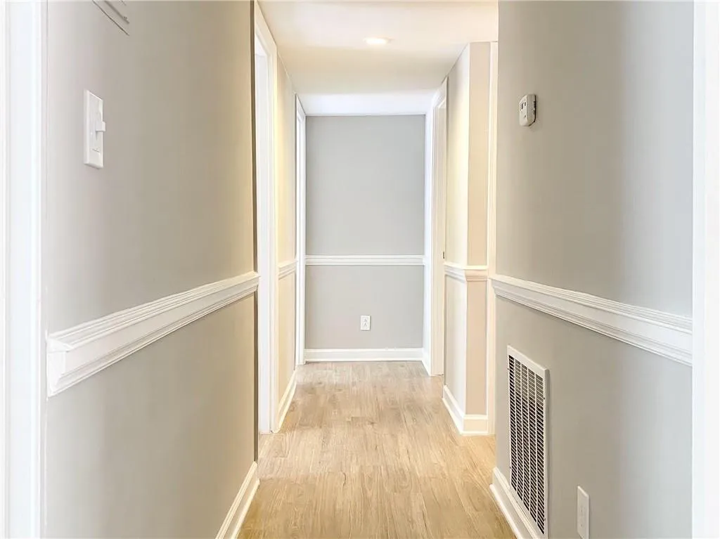 5637 Kingsport Drive, Atlanta, Georgia 30342, 3 Bedrooms Bedrooms, ,2 BathroomsBathrooms,Residential,Sold,5637 Kingsport Drive,6903807