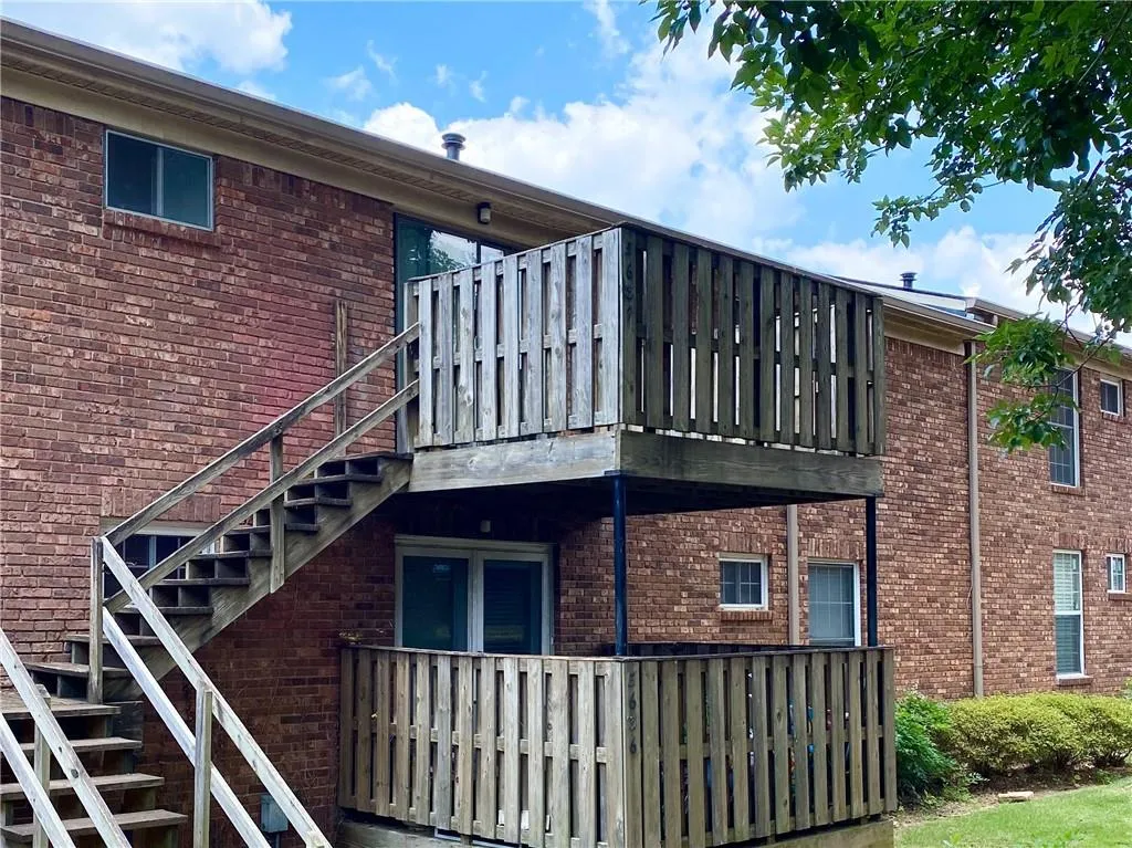 5637 Kingsport Drive, Atlanta, Georgia 30342, 3 Bedrooms Bedrooms, ,2 BathroomsBathrooms,Residential,Sold,5637 Kingsport Drive,6903807