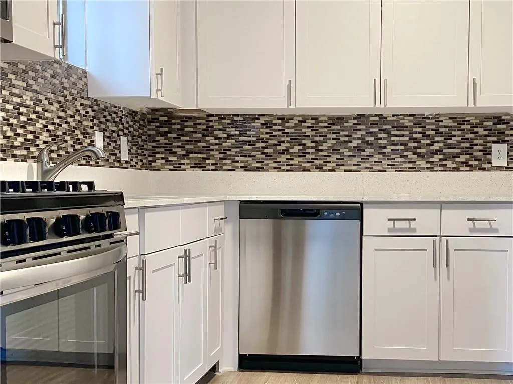 5637 Kingsport Drive, Atlanta, Georgia 30342, 3 Bedrooms Bedrooms, ,2 BathroomsBathrooms,Residential,Sold,5637 Kingsport Drive,6903807
