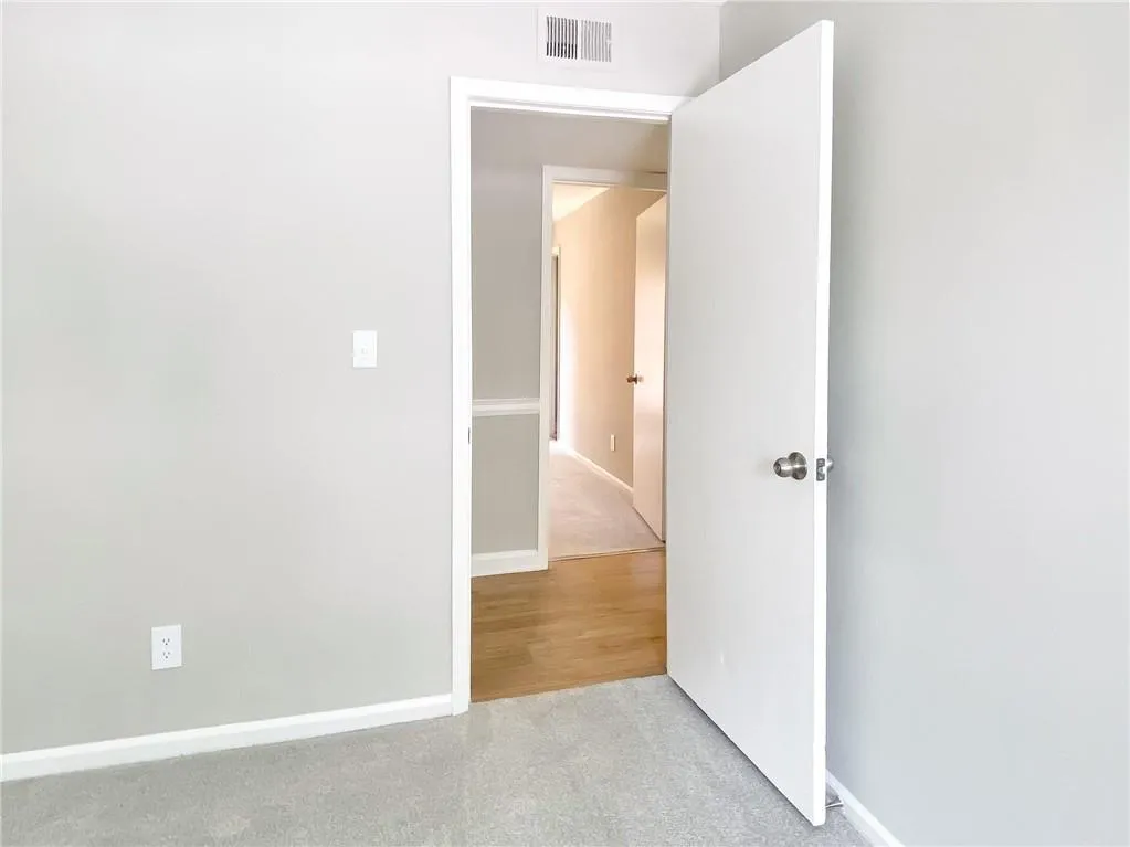 5637 Kingsport Drive, Atlanta, Georgia 30342, 3 Bedrooms Bedrooms, ,2 BathroomsBathrooms,Residential,Sold,5637 Kingsport Drive,6903807