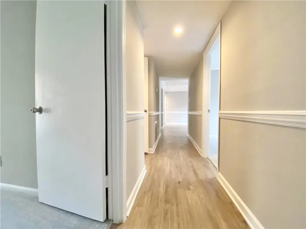 5637 Kingsport Drive, Atlanta, Georgia 30342, 3 Bedrooms Bedrooms, ,2 BathroomsBathrooms,Residential,Sold,5637 Kingsport Drive,6903807
