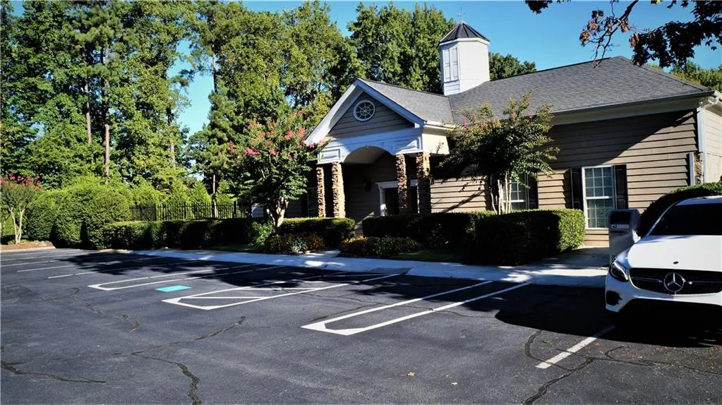 703 Brighton Point, Atlanta, Georgia 30328, 2 Bedrooms Bedrooms, ,2 BathroomsBathrooms,Residential,Sold,703 Brighton Point,6608909