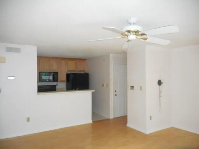 544 Granville Court, Sandy Springs, Georgia 30328, 1 Bedroom Bedrooms, ,1 BathroomBathrooms,Residential,Sold,544 Granville Court,5738174