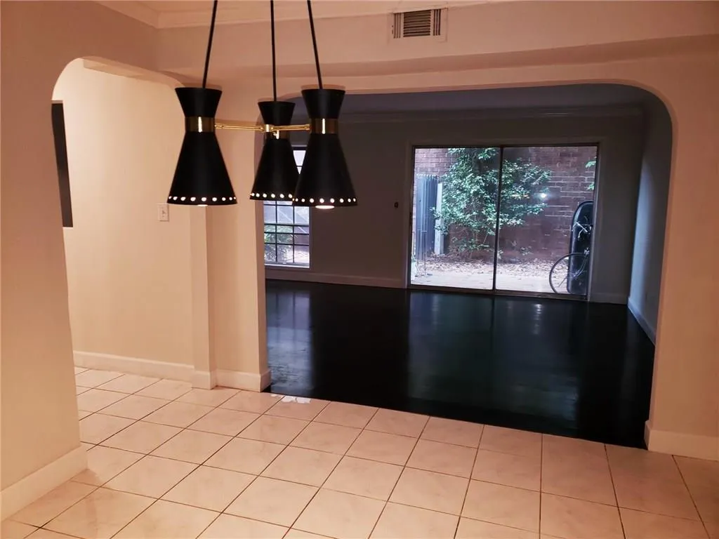 6851 Roswell Road Unit J1, Atlanta, Georgia 30328, 2 Bedrooms Bedrooms, ,2 BathroomsBathrooms,Residential,Sold,6851 Roswell Road Unit J1,6091615