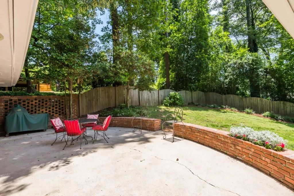 100 River Springs Drive, Sandy Springs, Georgia 30328, 4 Bedrooms Bedrooms, ,3 BathroomsBathrooms,Residential,Sold,100 River Springs Drive,5861168