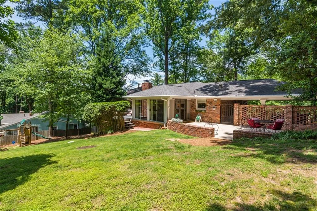 100 River Springs Drive, Sandy Springs, Georgia 30328, 4 Bedrooms Bedrooms, ,3 BathroomsBathrooms,Residential,Sold,100 River Springs Drive,5861168