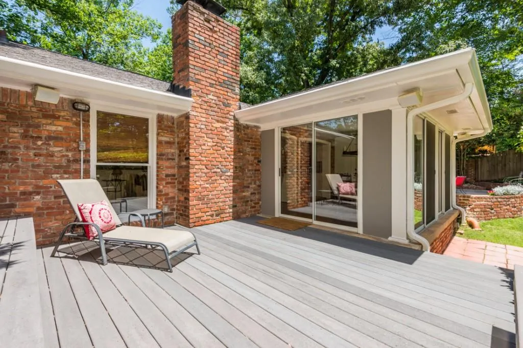100 River Springs Drive, Sandy Springs, Georgia 30328, 4 Bedrooms Bedrooms, ,3 BathroomsBathrooms,Residential,Sold,100 River Springs Drive,5861168