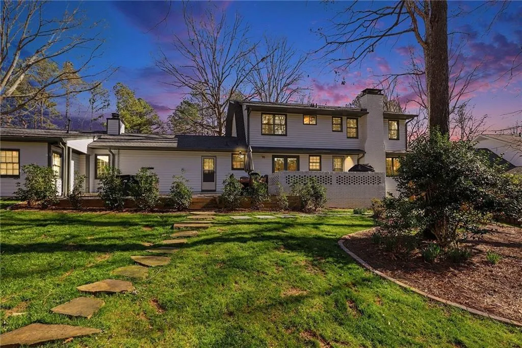 7070 Glenridge Drive, Atlanta, Georgia 30328, 5 Bedrooms Bedrooms, ,3 BathroomsBathrooms,Residential,For Sale,7070 Glenridge Drive,7707385