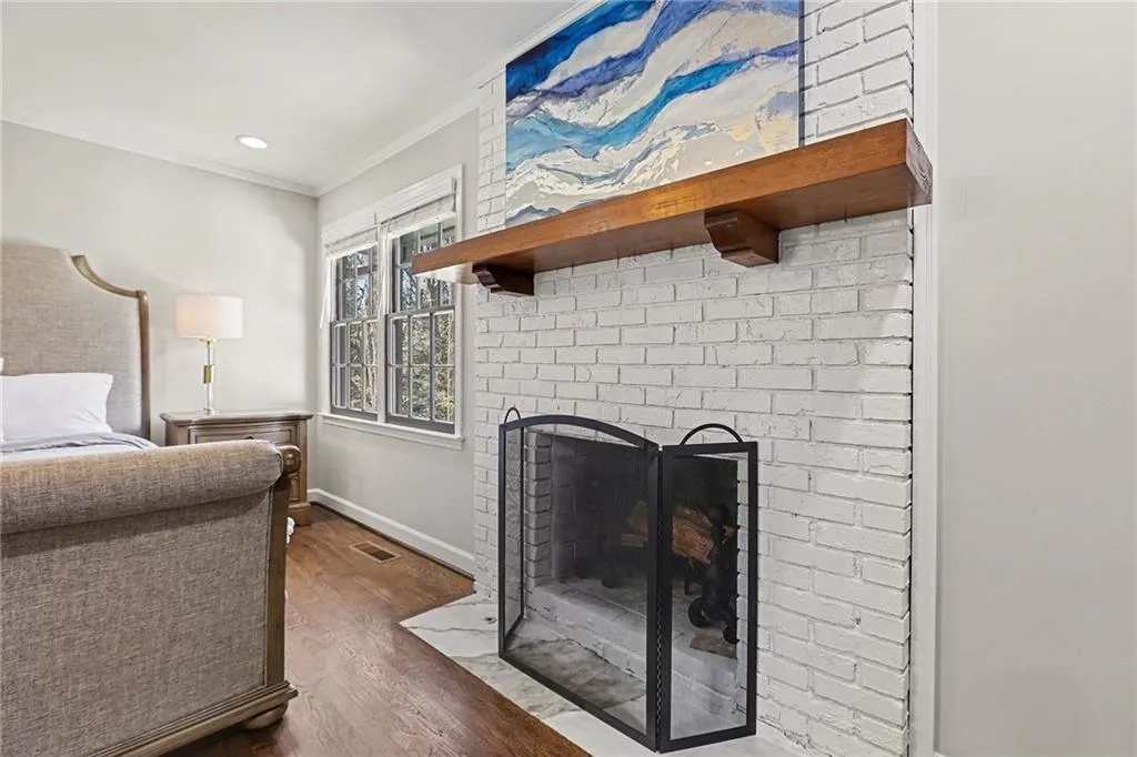 7070 Glenridge Drive, Atlanta, Georgia 30328, 5 Bedrooms Bedrooms, ,3 BathroomsBathrooms,Residential,For Sale,7070 Glenridge Drive,7707385