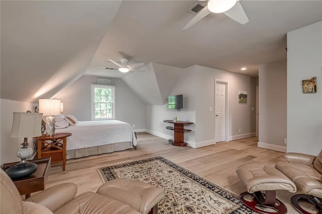 250 Glen Meadow Court, Sandy Springs, Georgia 30328, 4 Bedrooms Bedrooms, ,3 BathroomsBathrooms,Residential,Sold,250 Glen Meadow Court,7006595