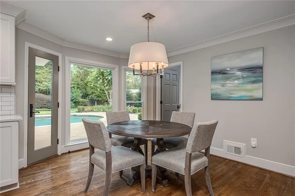 250 Glen Meadow Court, Sandy Springs, Georgia 30328, 4 Bedrooms Bedrooms, ,3 BathroomsBathrooms,Residential,Sold,250 Glen Meadow Court,7006595