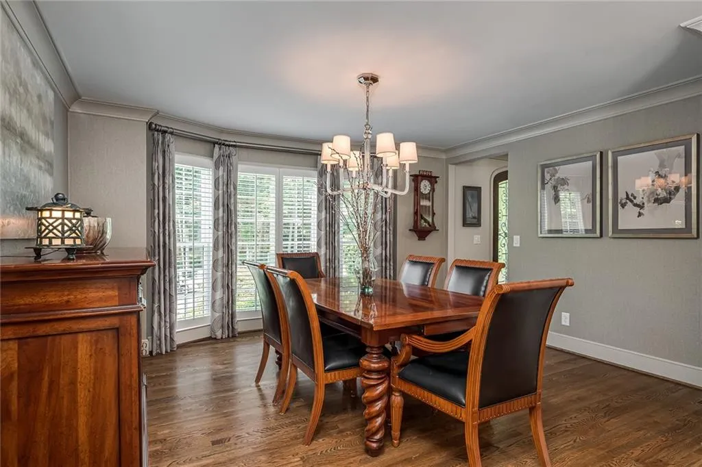 250 Glen Meadow Court, Sandy Springs, Georgia 30328, 4 Bedrooms Bedrooms, ,3 BathroomsBathrooms,Residential,Sold,250 Glen Meadow Court,7006595