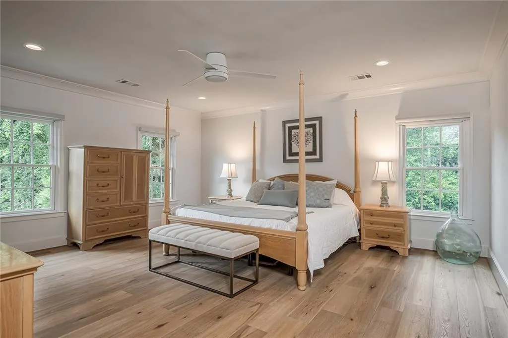 250 Glen Meadow Court, Sandy Springs, Georgia 30328, 4 Bedrooms Bedrooms, ,3 BathroomsBathrooms,Residential,Sold,250 Glen Meadow Court,7006595
