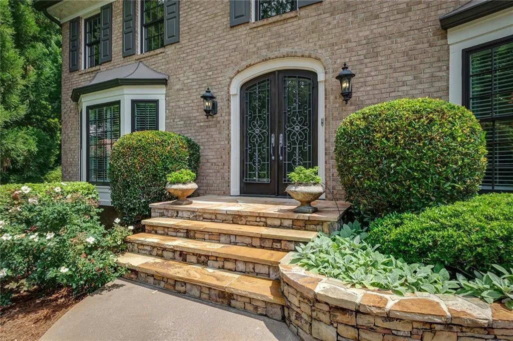 250 Glen Meadow Court, Sandy Springs, Georgia 30328, 4 Bedrooms Bedrooms, ,3 BathroomsBathrooms,Residential,Sold,250 Glen Meadow Court,7006595