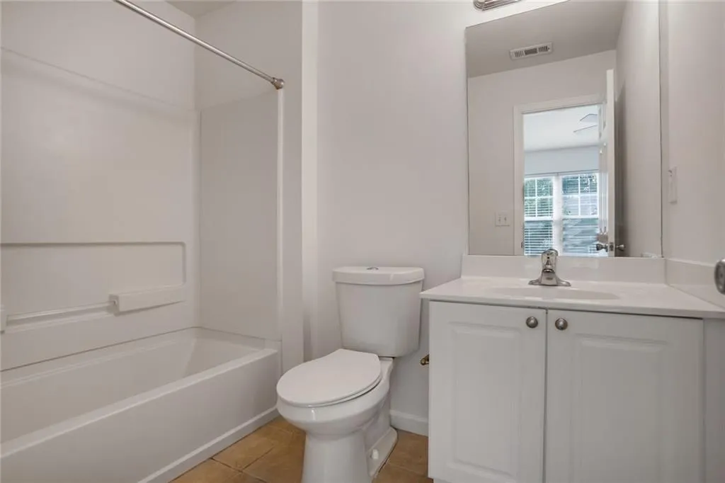 1488 Liberty Parkway Nw Unit 2202, Atlanta, Georgia 30318, 3 Bedrooms Bedrooms, ,3 BathroomsBathrooms,Residential,For Sale,1488 Liberty Parkway Nw Unit 2202,7607654
