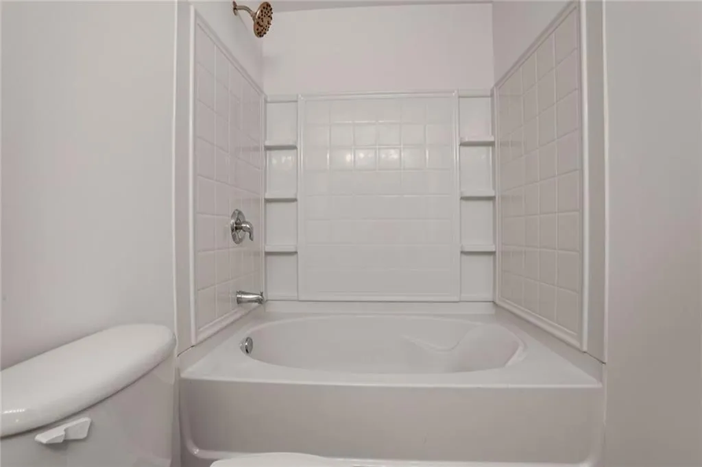 1488 Liberty Parkway Nw Unit 2202, Atlanta, Georgia 30318, 3 Bedrooms Bedrooms, ,3 BathroomsBathrooms,Residential,For Sale,1488 Liberty Parkway Nw Unit 2202,7607654
