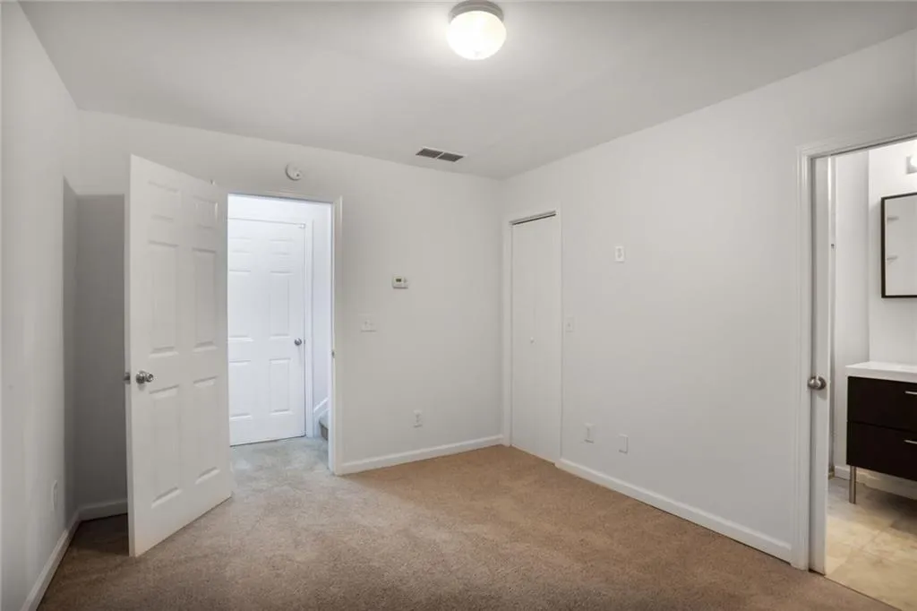 1488 Liberty Parkway Nw Unit 2202, Atlanta, Georgia 30318, 3 Bedrooms Bedrooms, ,3 BathroomsBathrooms,Residential,For Sale,1488 Liberty Parkway Nw Unit 2202,7607654
