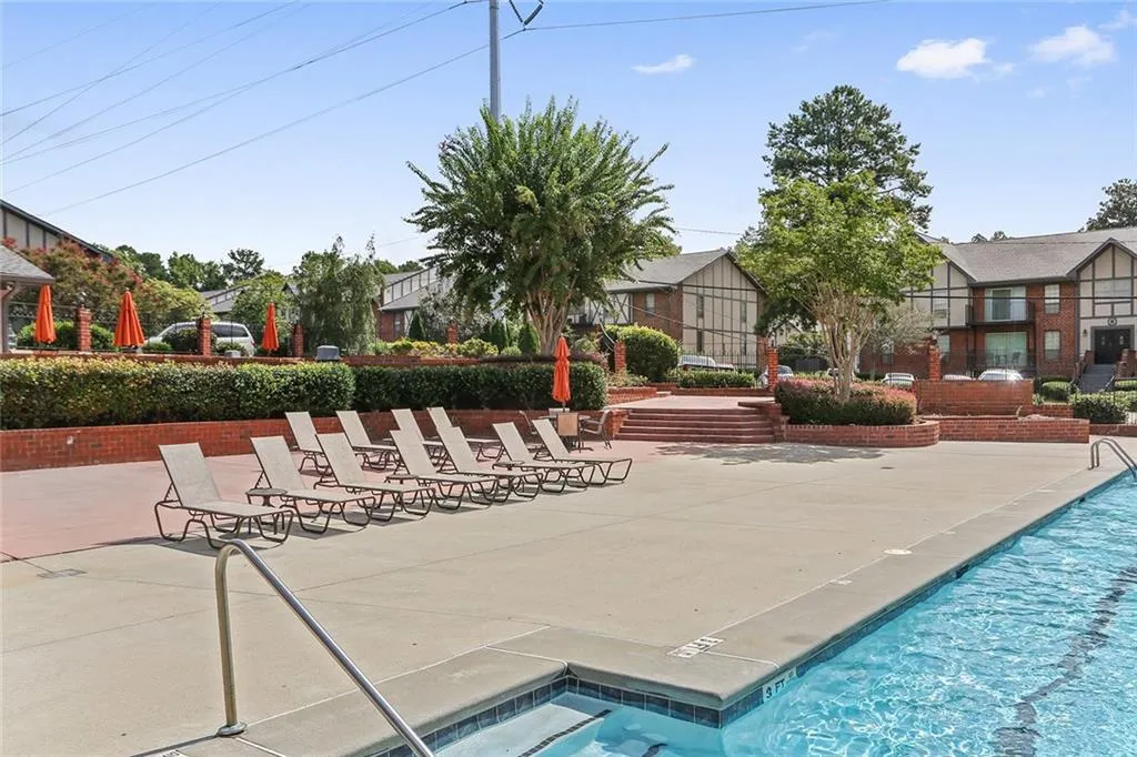 6851 Roswell Road Ne Unit H30, Atlanta, Georgia 30328, 2 Bedrooms Bedrooms, ,2 BathroomsBathrooms,Residential,Sold,6851 Roswell Road Ne Unit H30,6105765