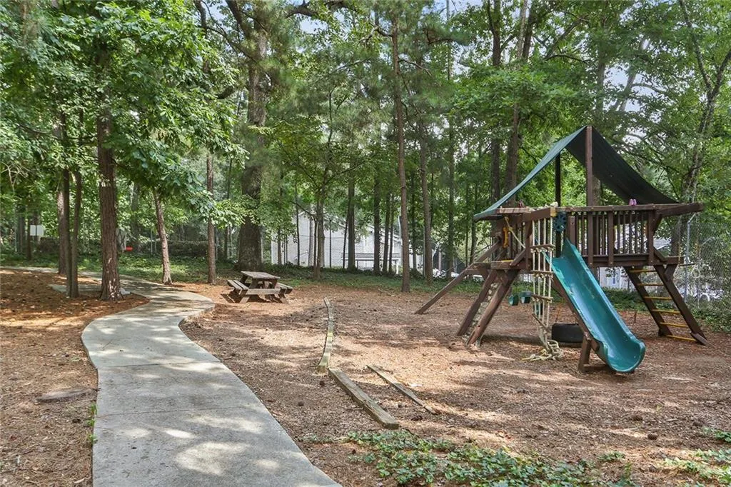 6851 Roswell Road Ne Unit H30, Atlanta, Georgia 30328, 2 Bedrooms Bedrooms, ,2 BathroomsBathrooms,Residential,Sold,6851 Roswell Road Ne Unit H30,6105765