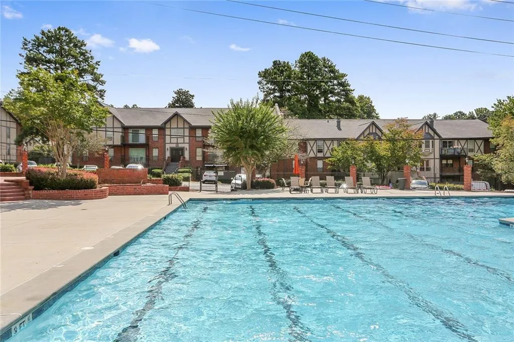 6851 Roswell Road Ne Unit H30, Atlanta, Georgia 30328, 2 Bedrooms Bedrooms, ,2 BathroomsBathrooms,Residential,Sold,6851 Roswell Road Ne Unit H30,6105765