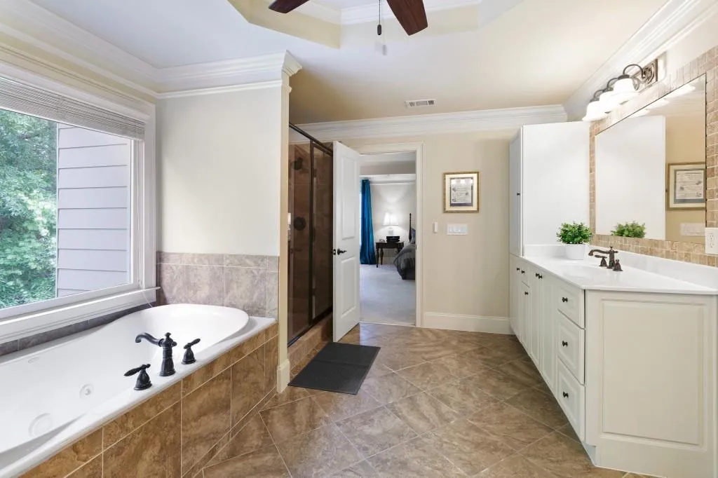 1004 Madeline Lane, Sandy Springs, Georgia 30350, 4 Bedrooms Bedrooms, ,3 BathroomsBathrooms,Residential,Sold,1004 Madeline Lane,6887109