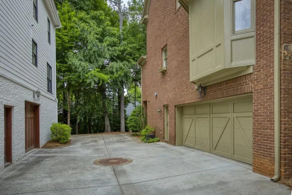 1004 Madeline Lane, Sandy Springs, Georgia 30350, 4 Bedrooms Bedrooms, ,3 BathroomsBathrooms,Residential,Sold,1004 Madeline Lane,6887109