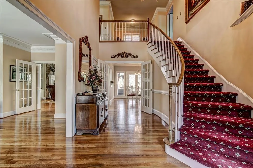 190 Grogans Landing, Sandy Springs, Georgia 30350, 5 Bedrooms Bedrooms, ,4 BathroomsBathrooms,Residential,Sold,190 Grogans Landing,5826788